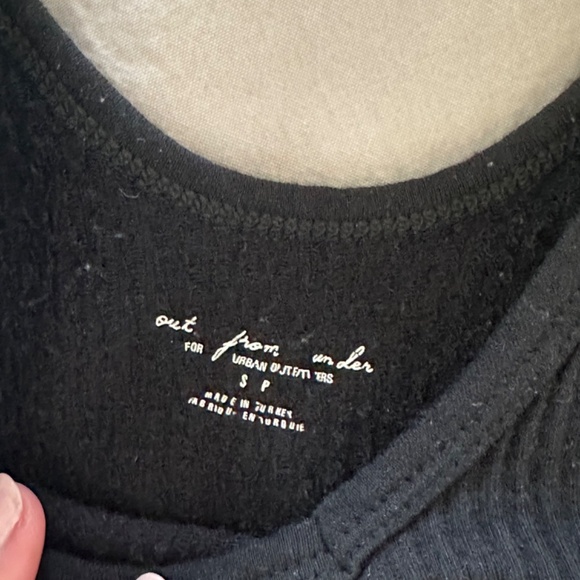 Urban Outfitters Ribbed Black Crop Top - Picture 3 of 4